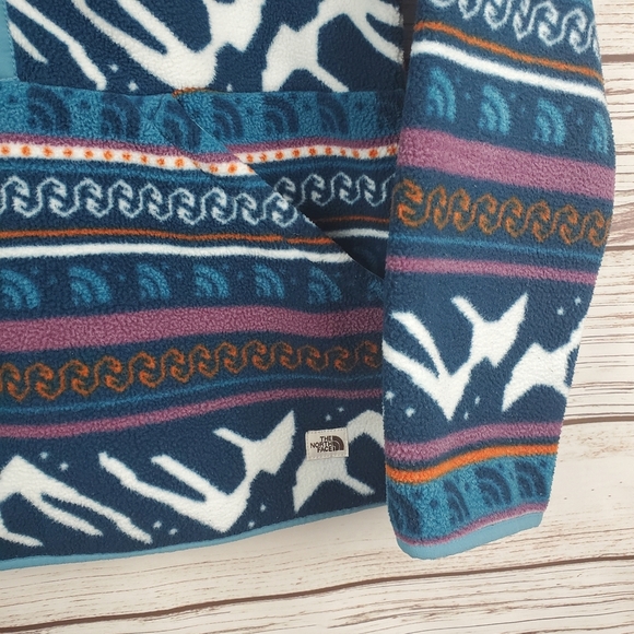 The North Face Mens Small Printed Carbondale 1/4 Snap Hooded Fleece Pullover - Picture 6 of 14